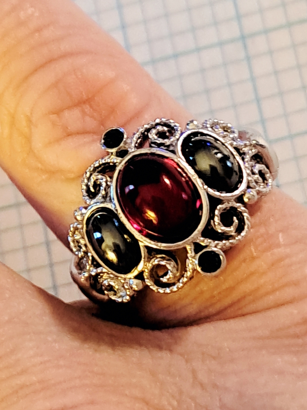 Avon Silver Adjustable Ring with Deep Red Center and Black Accent Stones - Picture 2 of 5